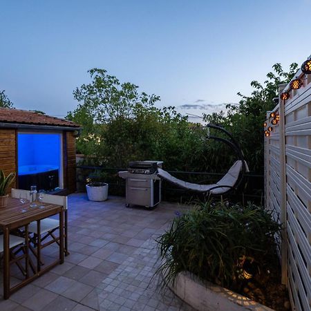 Апартаменты La Citadelle ~ Jacuzzi ~ Terrasse Каркассон Экстерьер фото