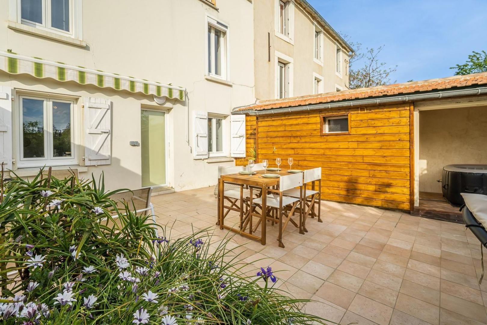 Апартаменты La Citadelle ~ Jacuzzi ~ Terrasse Каркассон Экстерьер фото